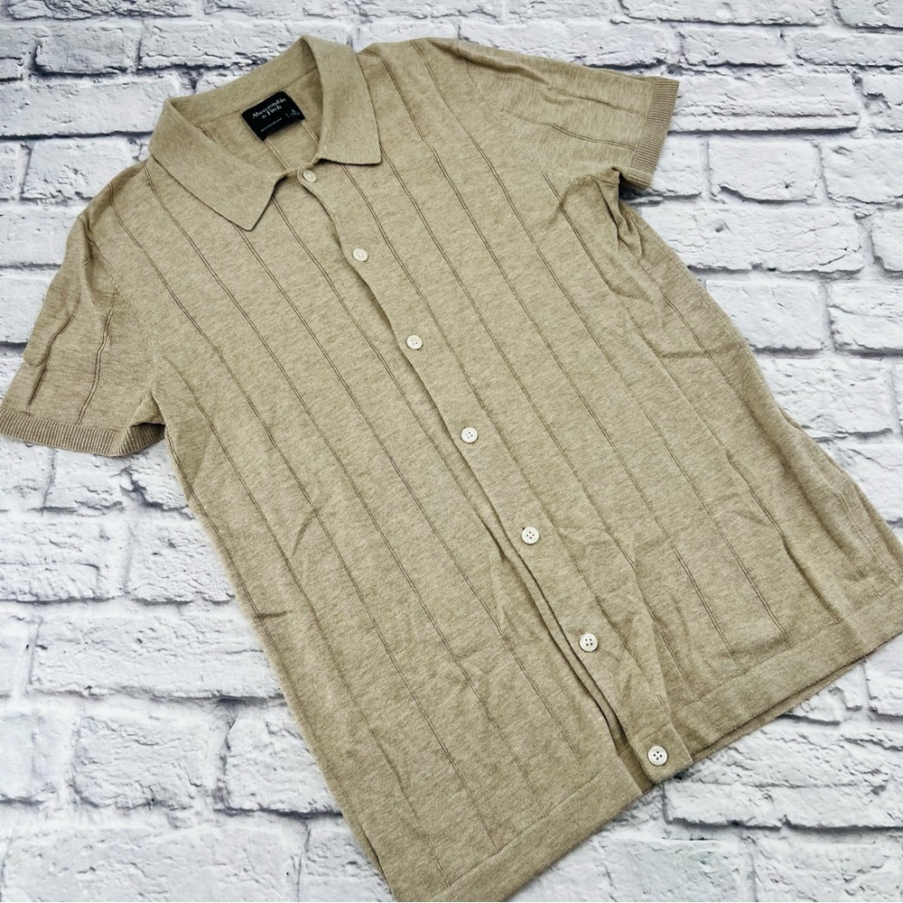 Abercrombie & Fitch Mens Tan Featherweight Sweater Small Short Sleeve Fine Knit